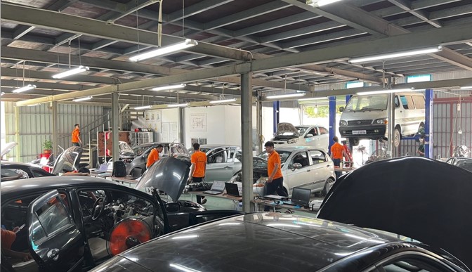 EAC- TRUNG TÂM ĐÀO TẠO Ô TÔ - Dạy học nghề sửa chữa ô tô