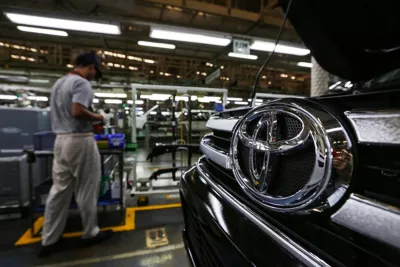 Toyota tạm dừng sản xuất xe Lexus và Land Cruiser từ 3/8